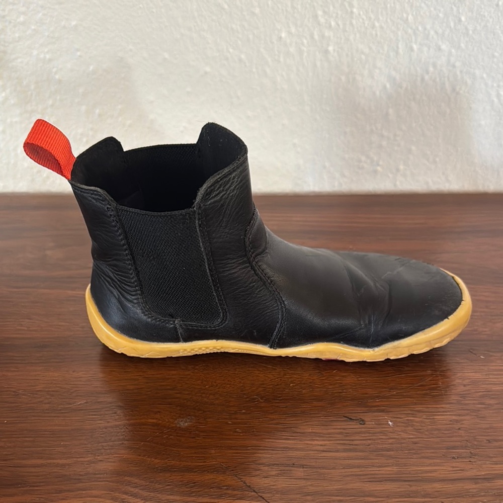 Vivo Barefoot Kids Black and Tan Boots - Picture 5 of 9